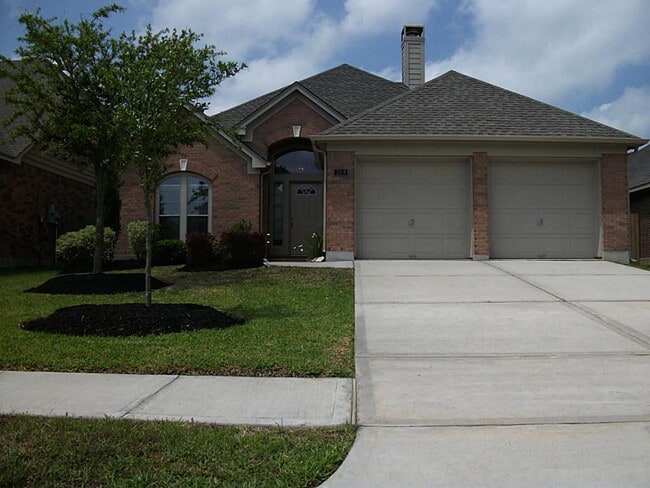 Building Photo - 2018 Shore Breeze Dr