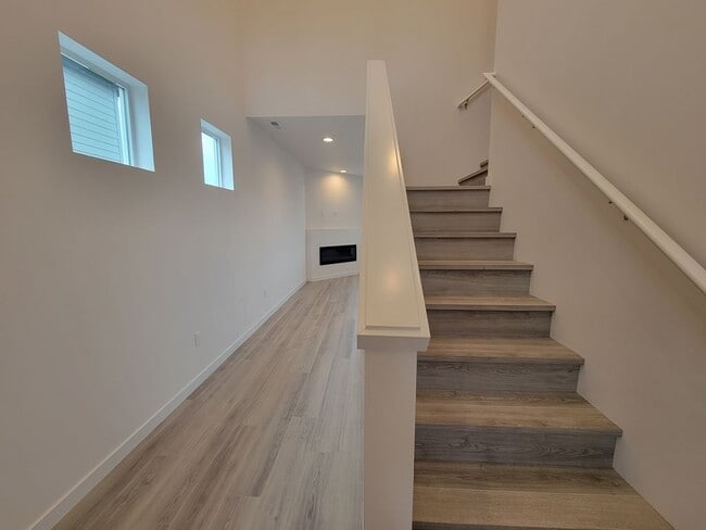 Building Photo - 2744 Woodfern Ln