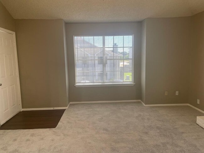 Building Photo - 2222 Millstone Dr