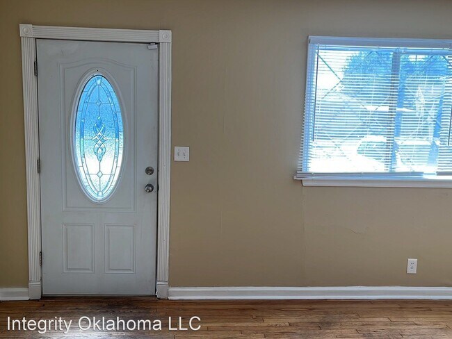 Foto del edificio - 3 br, 1 bath House - 411 Elm St