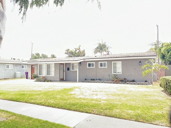 Foto del edificio - Spacious 3 Bed 3 Bathoom in Long Beach