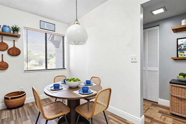 Foto del edificio - 7951 Southgate Blvd