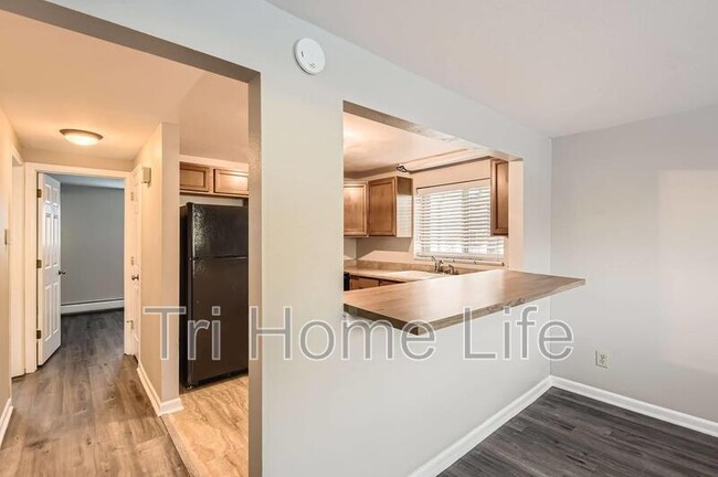 Photo - 4725 S Acoma St Apartment