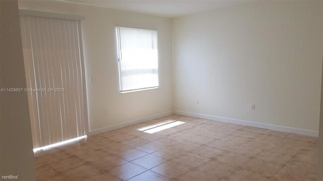Building Photo - 4 br, 3 bath House - 10554 W 35th Ln