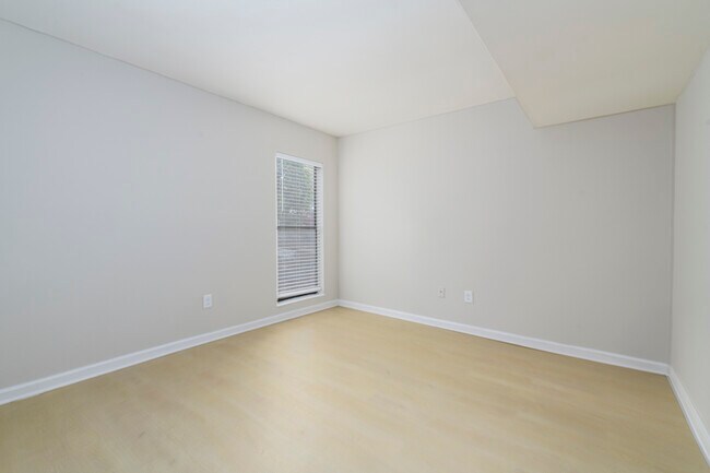 Building Photo - Village Park Apartments