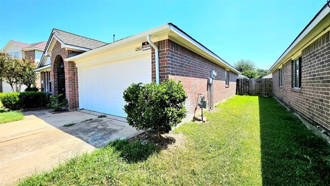 Building Photo - 7011 Biton Dr