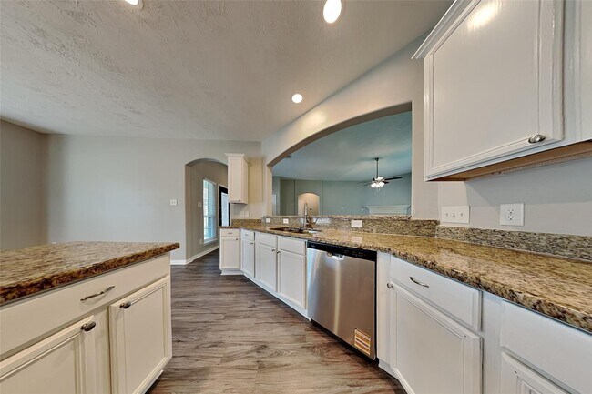 Foto del edificio - 30710 Basil Trace Dr