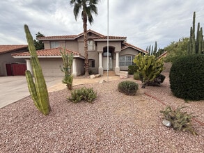 Building Photo - 3012 E Hermosa Vista Dr