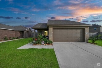 Building Photo - 7319 Clover Chase Dr