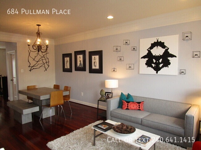 Foto del edificio - 684 Pullman Pl