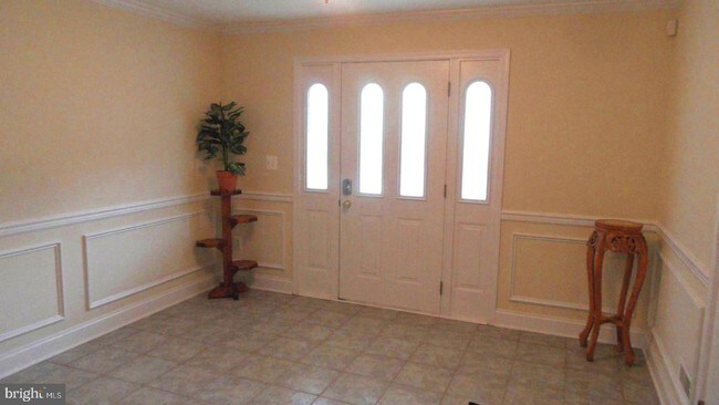 Foto del edificio - 923 Whispering Ln