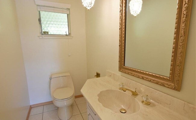 Building Photo - 1084 Rockefeller Dr