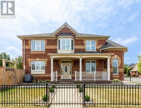Building Photo - 802 Yates Dr