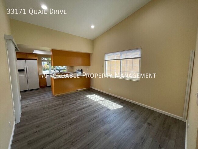 Foto del edificio - 33171 Quail Dr