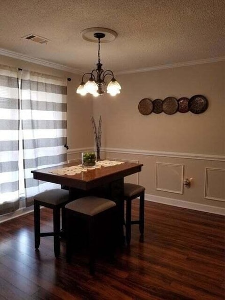 Foto del edificio - 3521 Hilltop Dr