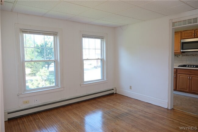 Foto del edificio - 227 Abbott Rd