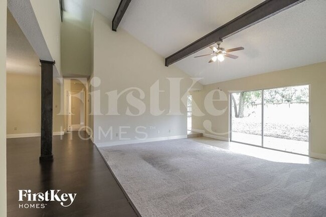 Foto del edificio - 1303 Willow Springs Ct
