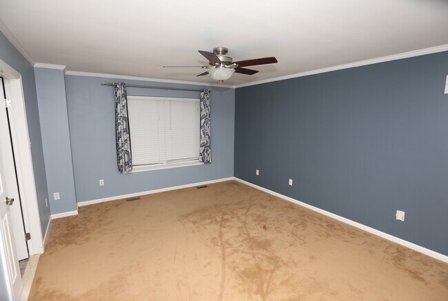 Foto del edificio - 102 Whistling Swan Ln