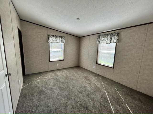 Building Photo - 13 N Roxbury Dr
