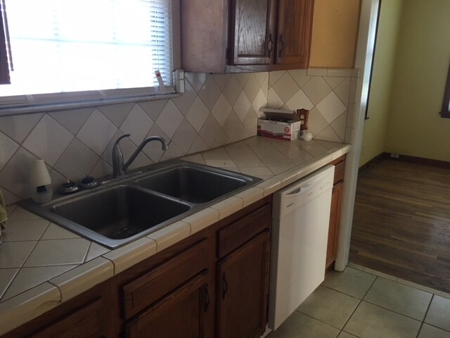 cocina - 8034 Wakefield Ave