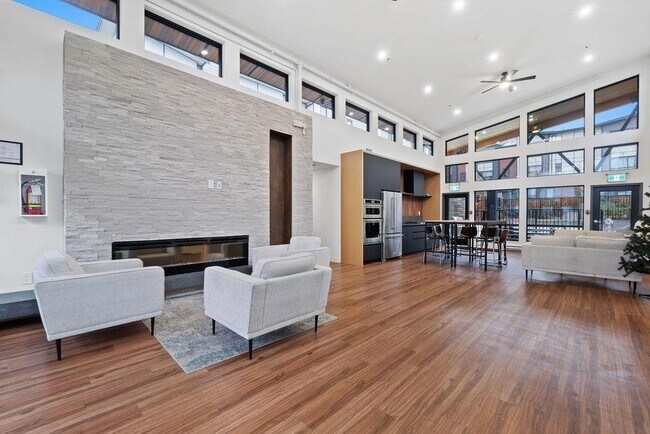 Building Photo - 20150-20181 81 Ave