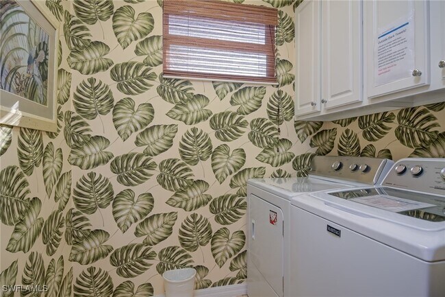 Building Photo - 1224 Manado Dr