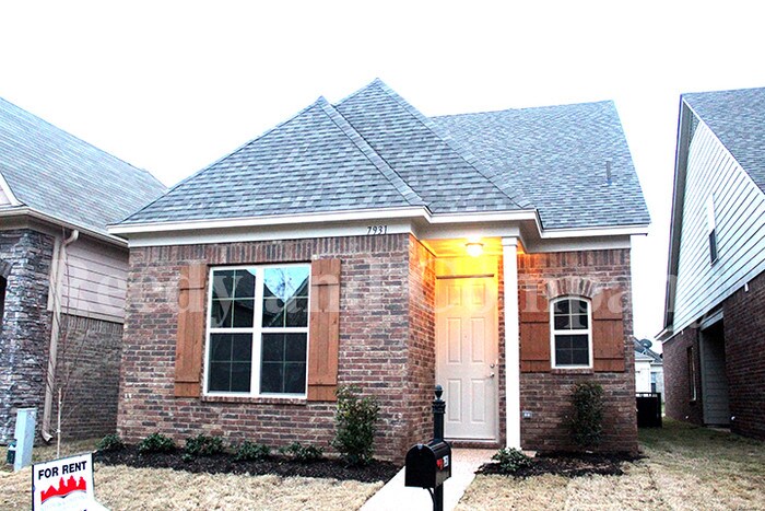 Foto principal - 7931 Bay Meadow Cir N