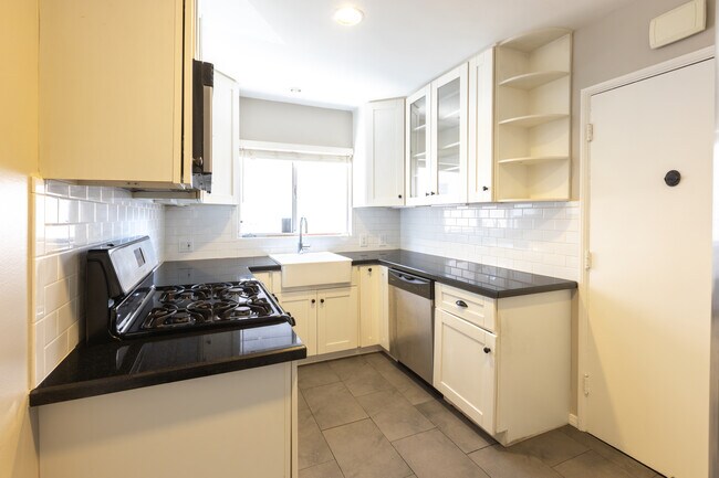 Building Photo - 4737 Orion Ave