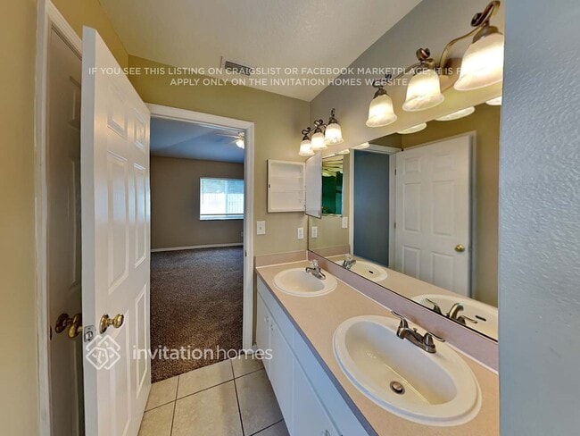 Building Photo - 11111 Summer Star Dr