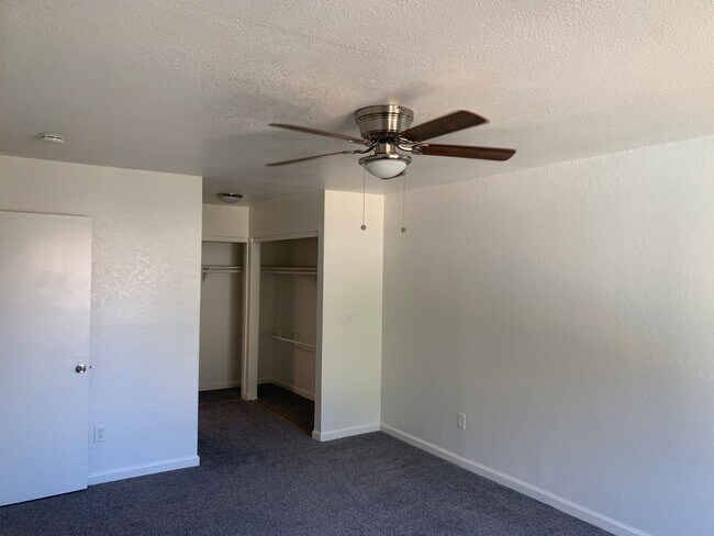 Foto del edificio - 3 Bed 2 Bath Riverside Home