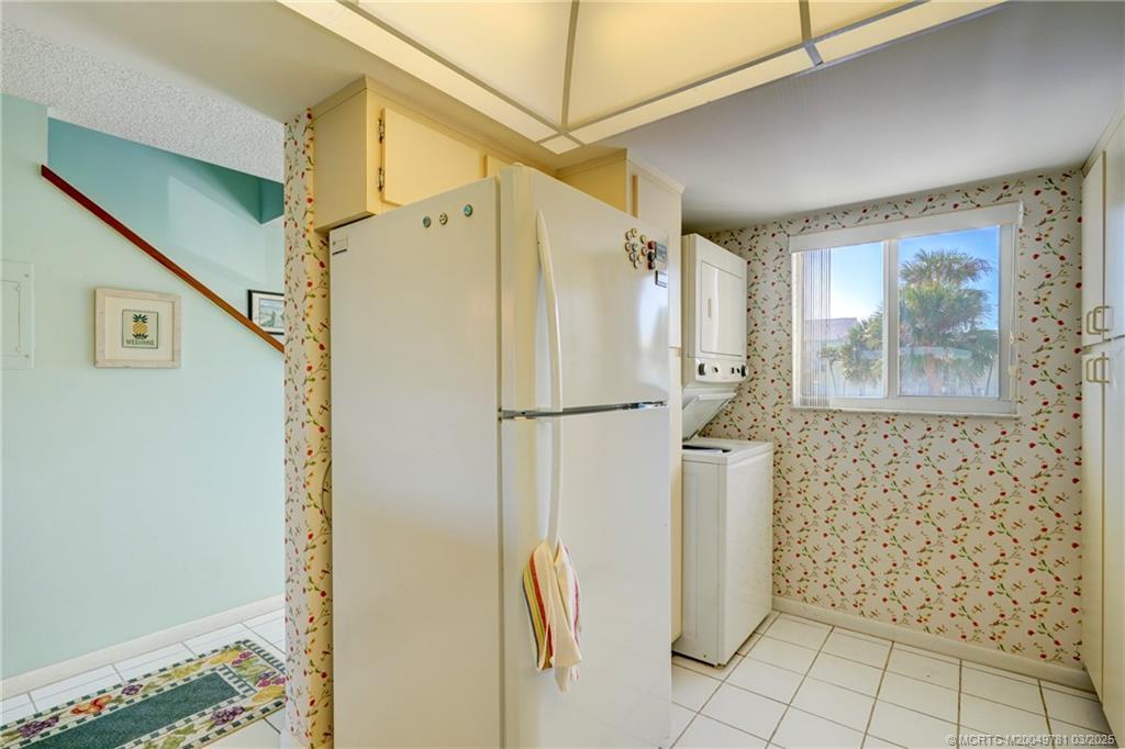 Primary Photo - 5532 NE Gulfstream Way