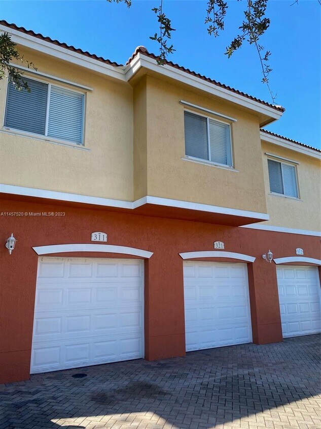 3335 Palomino Dr Unit 3113, Hollywood, FL 33024 Condo for Rent in