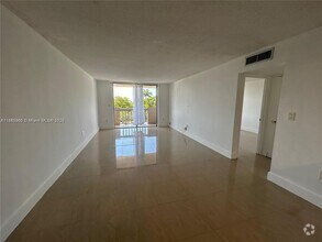 Building Photo - 1800 Sans Souci Blvd