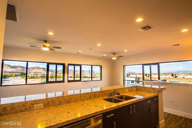 Foto principal - 3001 Robert Trent Jones Ln