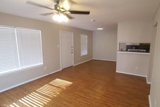 Foto del edificio - 508 E 38th St