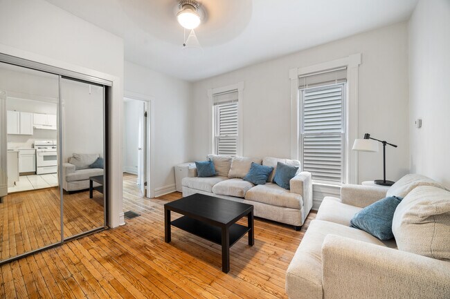 Foto del edificio - 1011 Garnett Pl