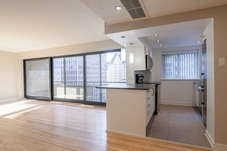 Building Photo - 3435 Rue Drummond