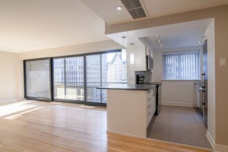 Building Photo - 3435 Rue Drummond
