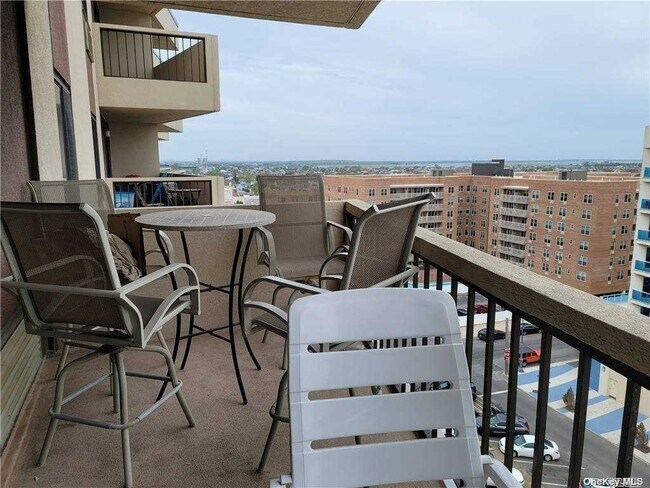 Foto del edificio - 360 Shore Rd