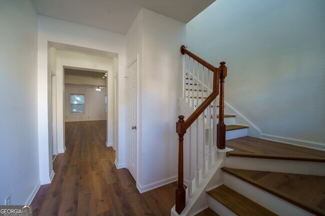 Foto del edificio - 2555 Flat Shoals Rd