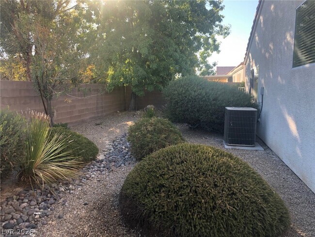 Foto del edificio - 3729 Discovery Creek Ave