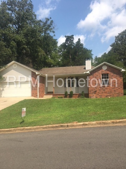 Primary Photo - 105 Brentwood St