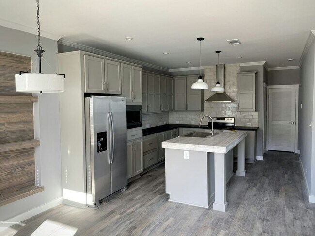 Building Photo - 5892 Mora Pl