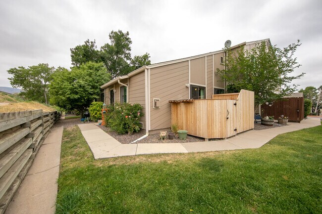 Building Photo - 18298 W 58th Pl