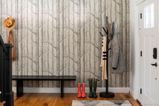 Building Photo - 46 Will Tremper Dr