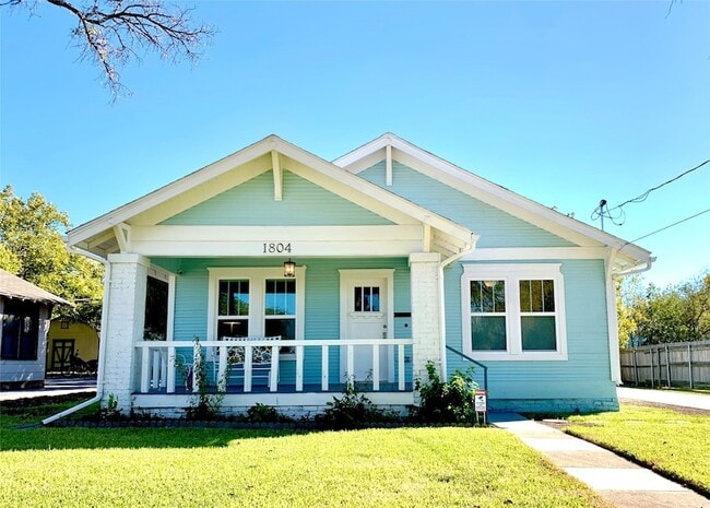 Photo - 1804 N Elm Street House