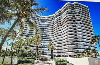 Building Photo - 9601 Collins Ave