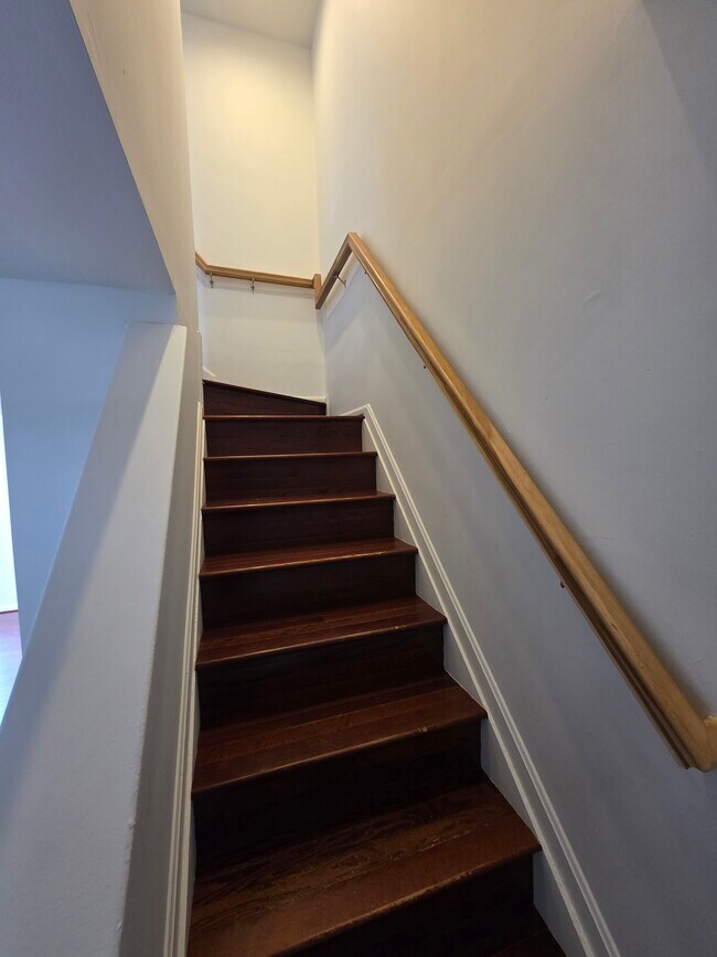 Foto del edificio - 406 Knollwood Ct