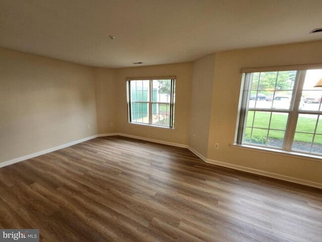 Building Photo - 2029 Windsong Dr