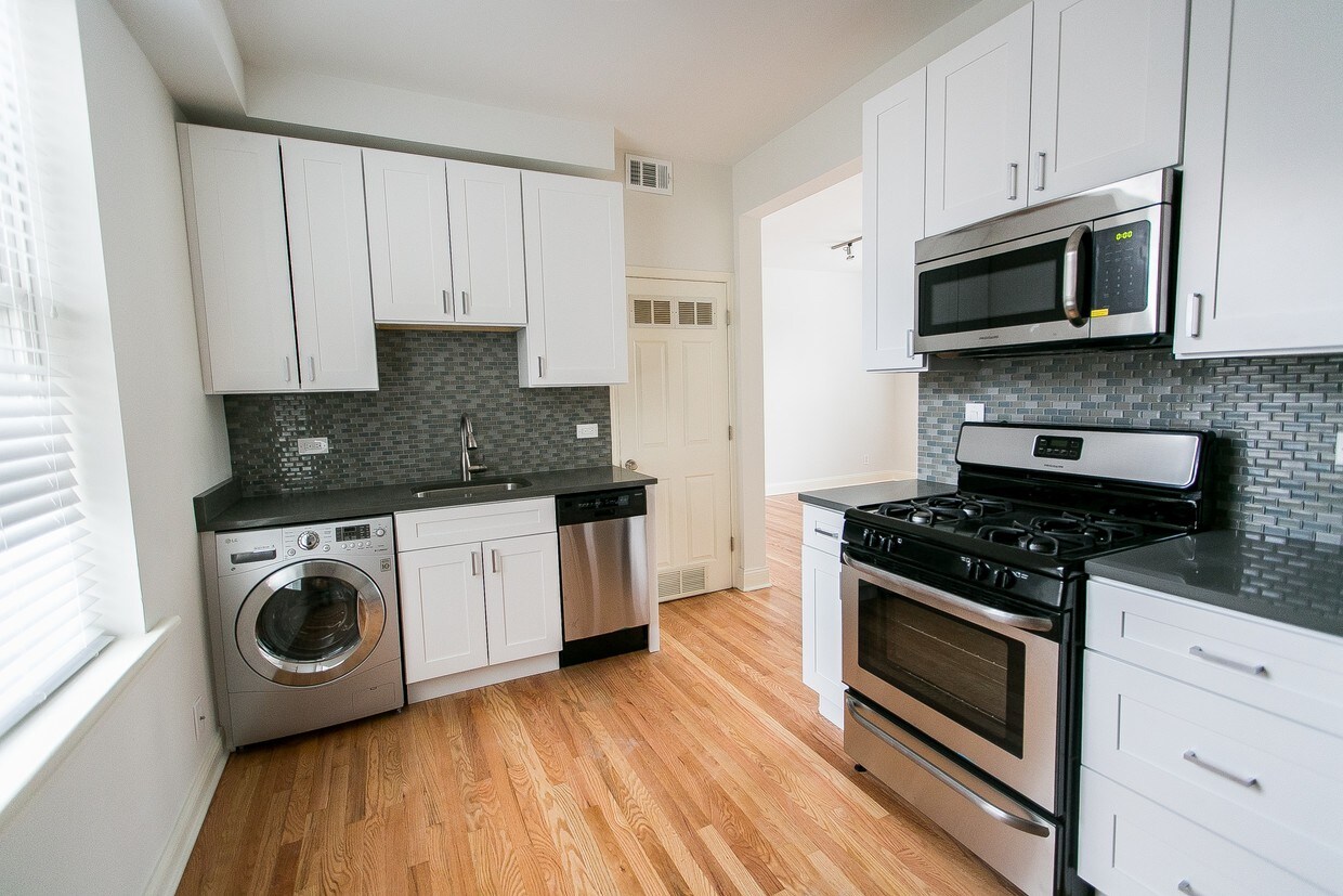 Primary Photo - 2411 N Talman Ave